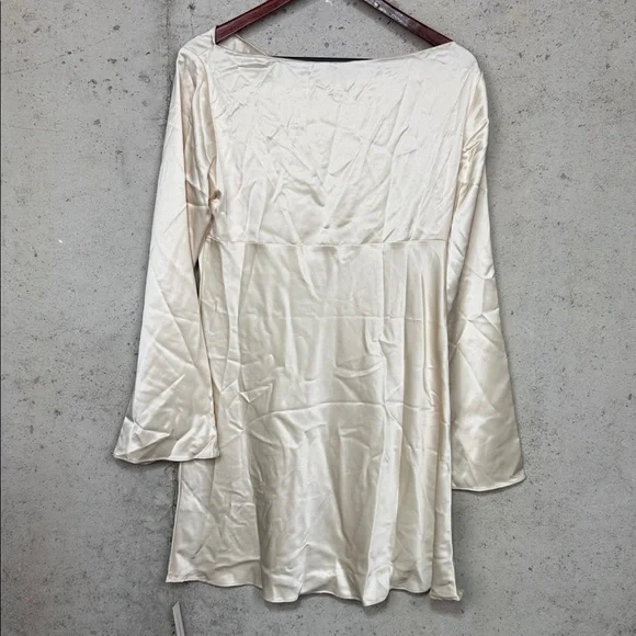 Reformation Pike Satin Almond / Cream Mini Dress sz L - Picture 9 of 13